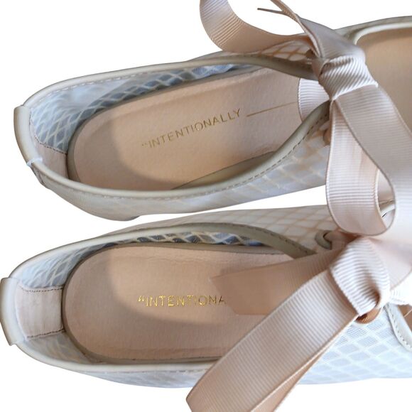 Intentionally Blank Valley Mesh Ballet Flats Size 5 Light Nude Bow Balletcore - Picture 9 of 10